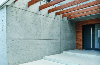 Moderne Fassadengestaltung in Betonoptik Referenz