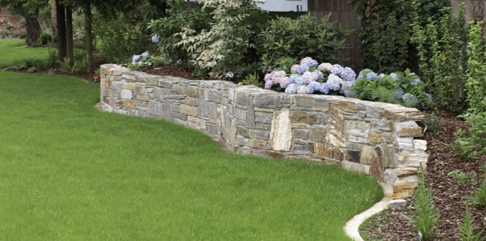Baumit Steinmörtel für Zierwände im Garten