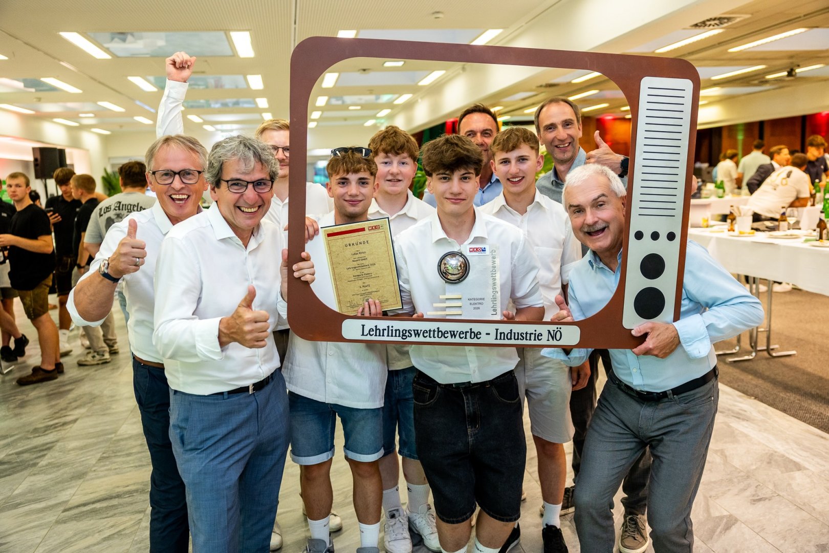 Gold und Silber für Baumit Lehrlinge in der Elektrotechnik
