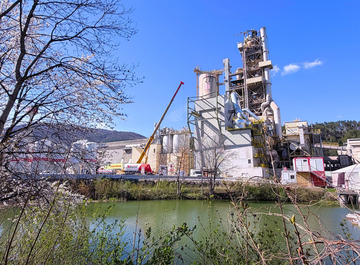 Baumit nimmt neue Rohmehlmühle in Betrieb